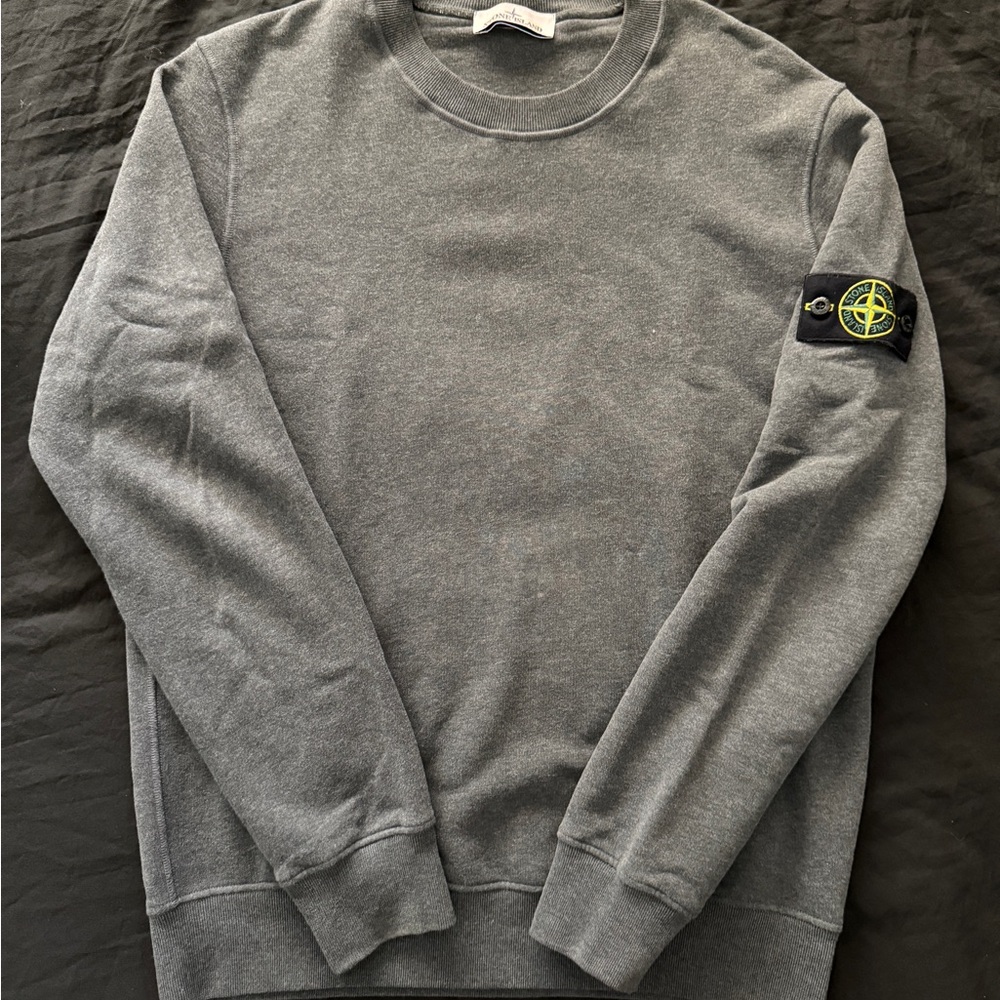Stone Island Gray Crewneck Sweater with Iconic Patch